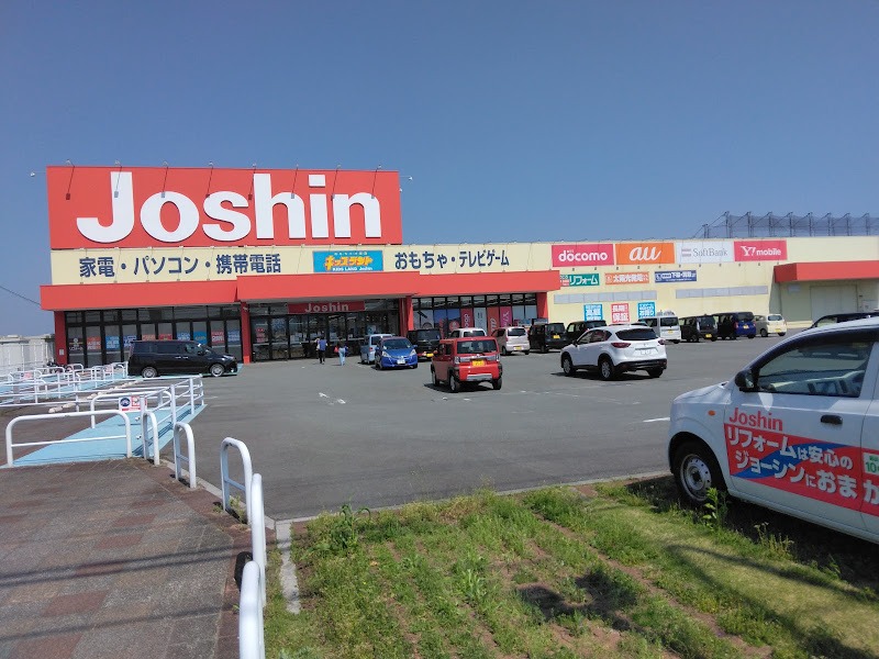 ジョーシン松阪店の外観
