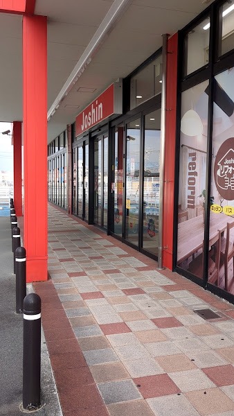 ジョーシン松阪店の店内