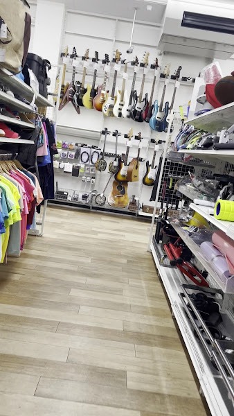 セカンドストリート ABLOうるま店の内観