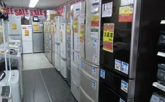 ゴリラーズ富士吉田店の内観
