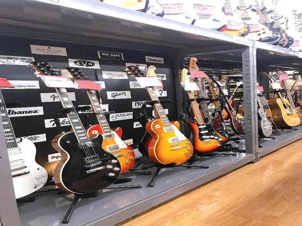 ハードオフ高蔵寺店の外観