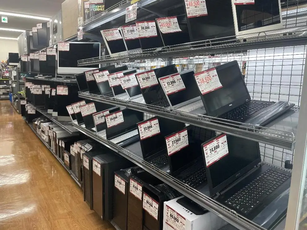 ハードオフ大泉店の内観